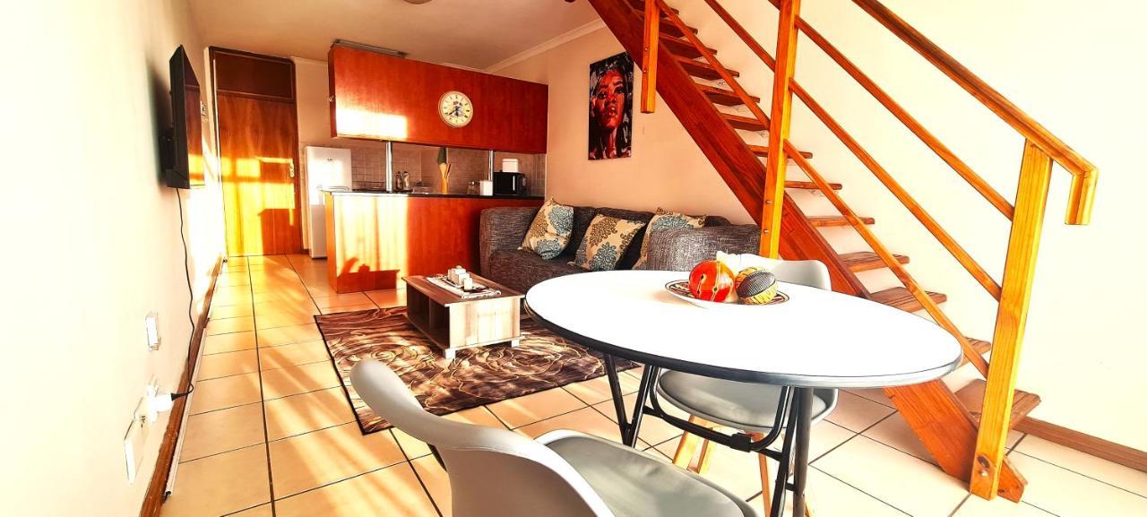 Entire Loft On Lunnon St, Hillcrest/Hatfield Leilighet Pretoria-Noord Eksteriør bilde